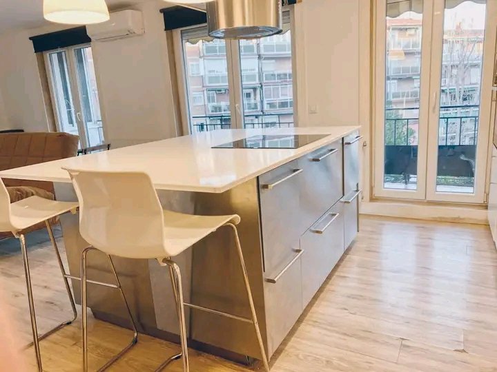 Un estudio luminoso de 58 m².